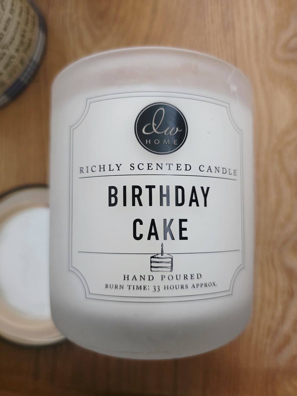 NWT DW Home Birthday Cake Scented Candle Medium Single Wick New